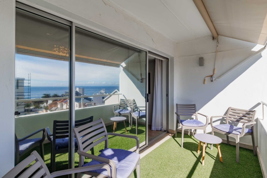 To Let 2 Bedroom Property for Rent in Bantry Bay Western Cape